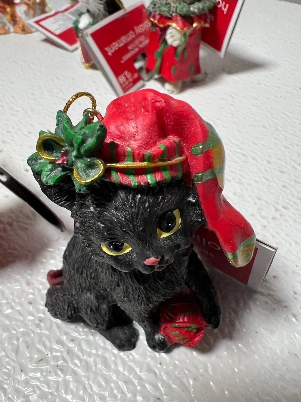 Sentimental Memories Holiday 6 Cats & 2 Dogs Figurine Ornaments - Resin New